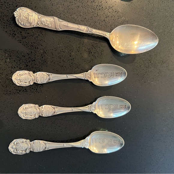 Huge Lot of Antique and Souvenir Sterling Silver Spoons - Picture 5 of 16